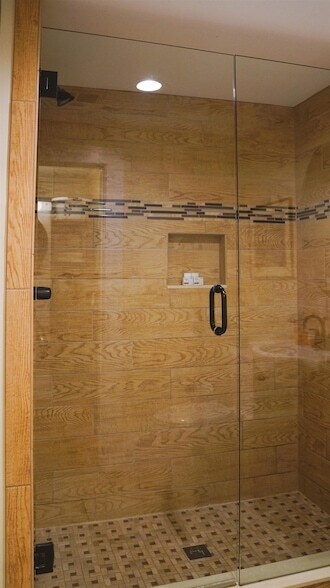 Building Photo - 14 Sanchez Ave