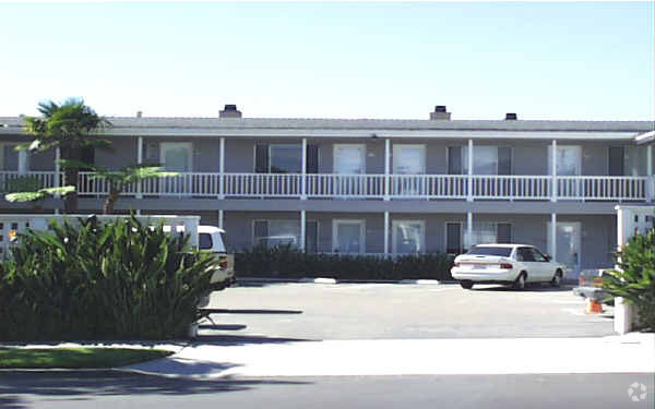 Apartments on Cass Street - Apartments on Cass St.