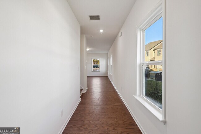 Building Photo - 727 Carmes Dr
