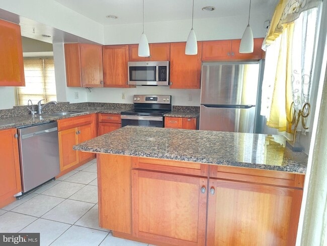 Building Photo - 14100 Oakpointe Dr