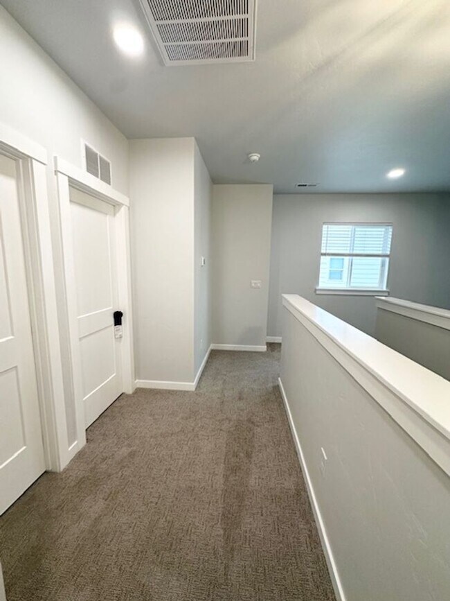 Building Photo - Prioritize comfortable living in this CBH home built in 2024!
