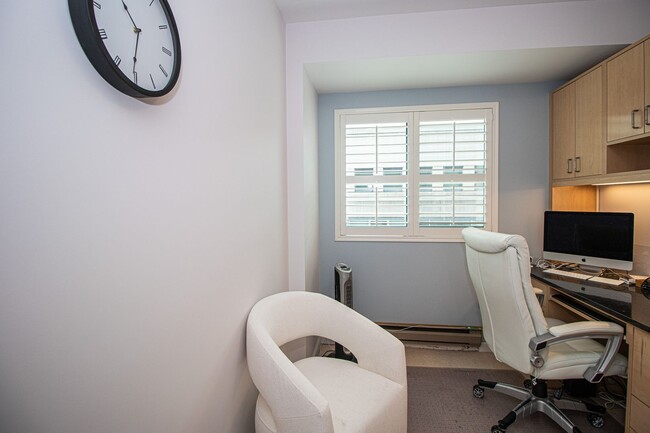 Building Photo - Fully Furnished 2-Bedroom + Office, 2-Bath...