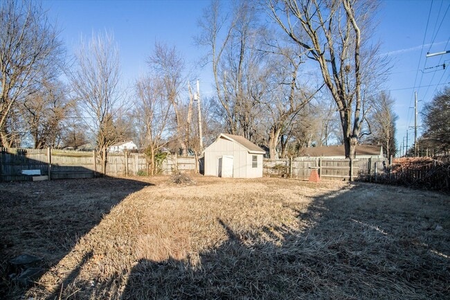 Building Photo - 11120 E 57 St