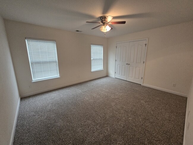 Building Photo - 2009 Breck Ave