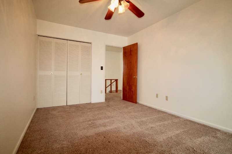 Building Photo - 705 S 16th Ave