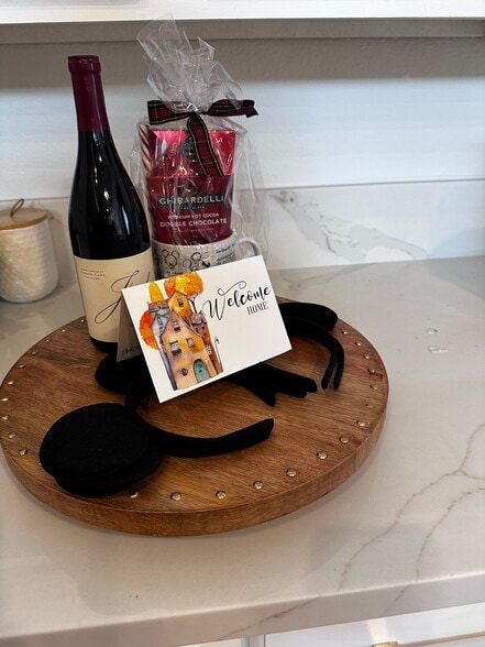 Building Photo - 9962 Pacific Ave