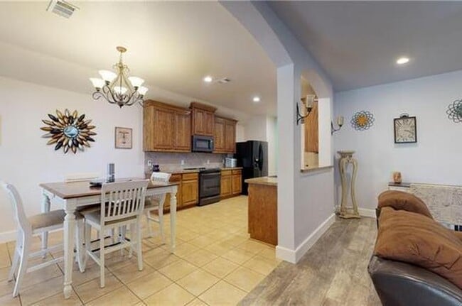 Building Photo - 1828 Marlin Dr