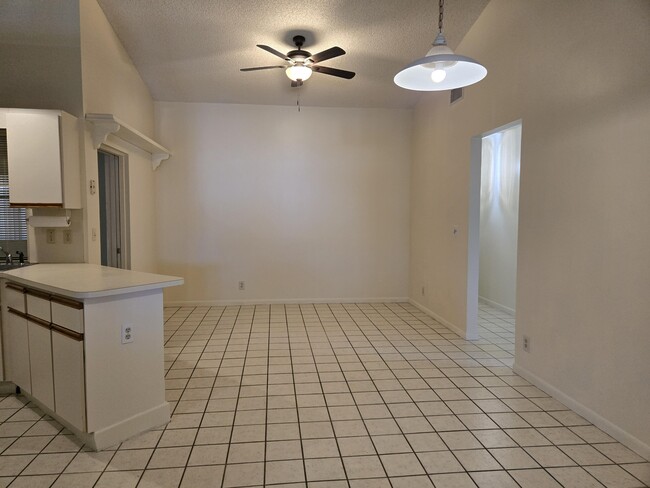 Building Photo - 8471 Winnipesaukee Way