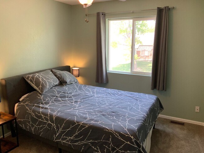 Building Photo - Spacious 3-Bedroom Home for Rent in Sought...