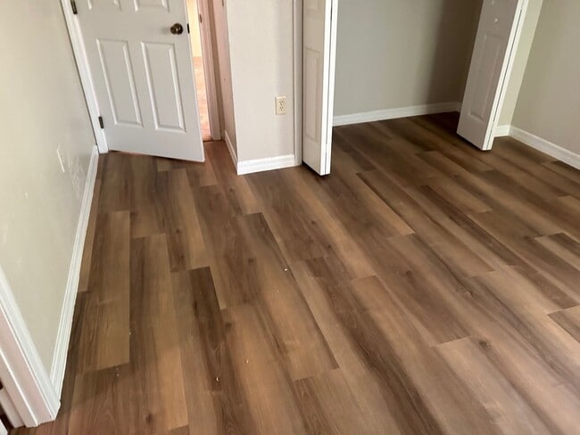 Building Photo - 3/2 Home Marion Oaks