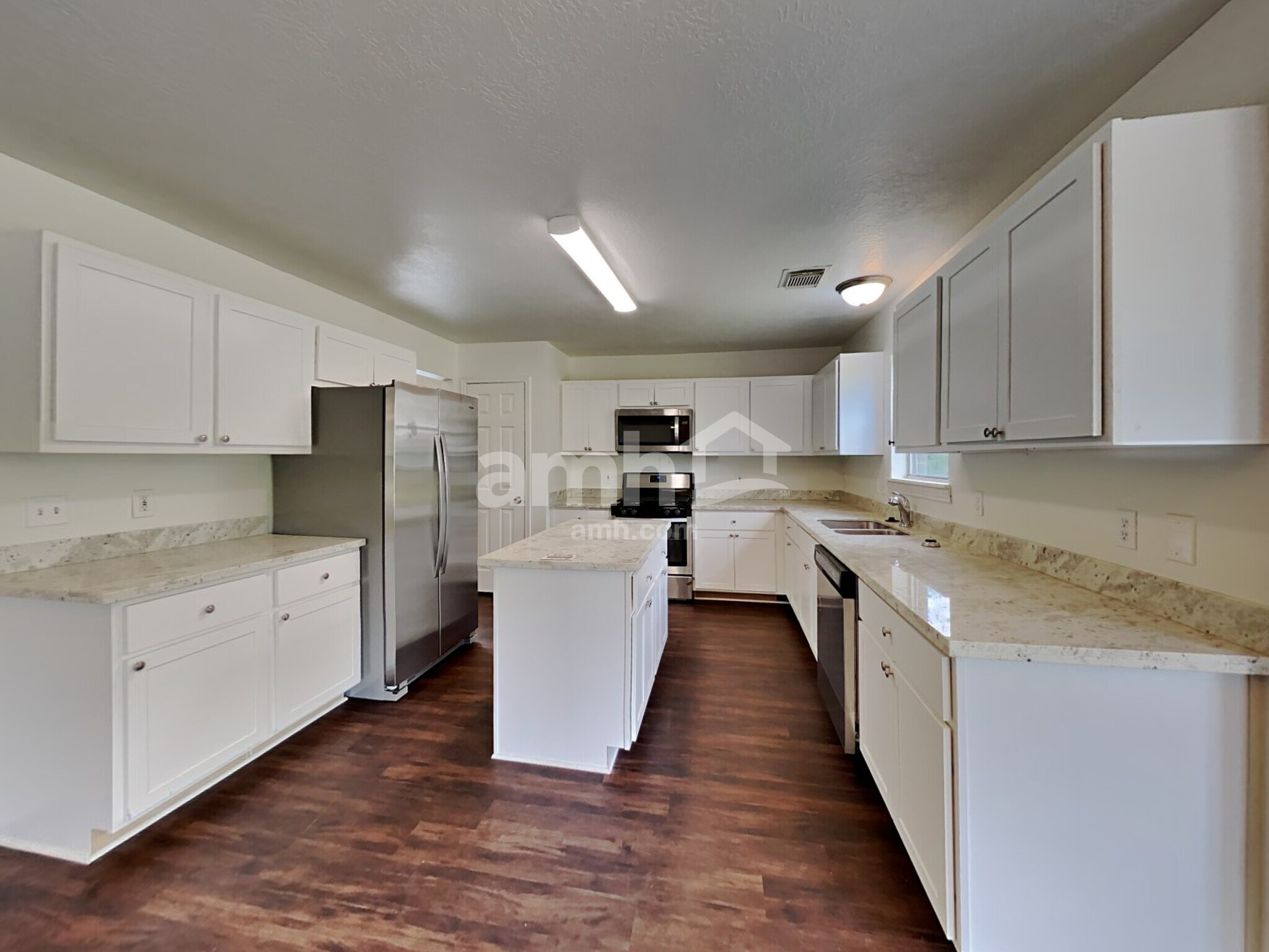 Building Photo - 2602 Port Carissa Dr