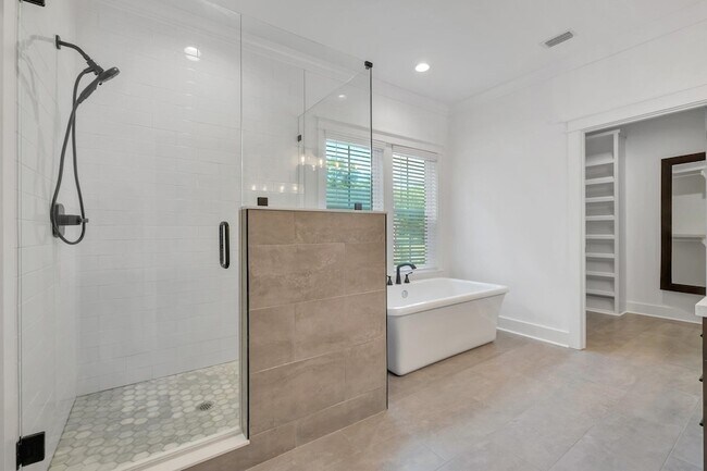 Building Photo - 362 Creekside Ct