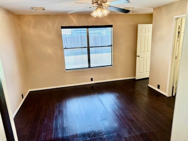 Building Photo - 19334 Wading River Dr