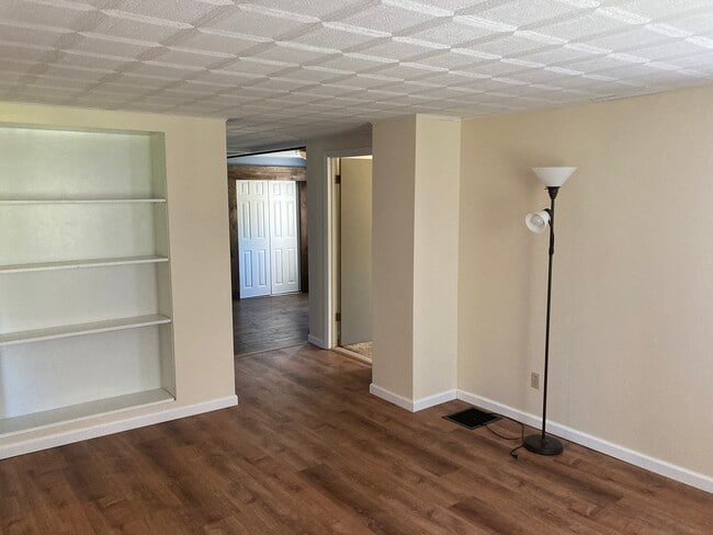 Building Photo - 221 S James St