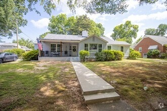 Building Photo - 2715 Kiawah Ave
