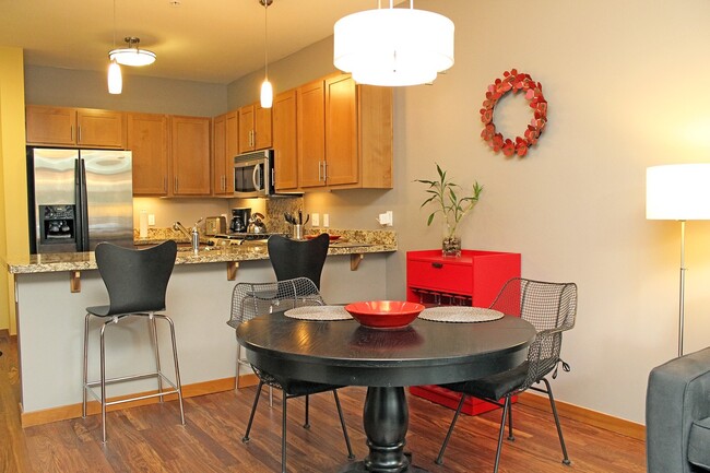 Building Photo - 2335 NW Raleigh St