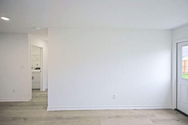 Building Photo - 951 Bluegrass Pt