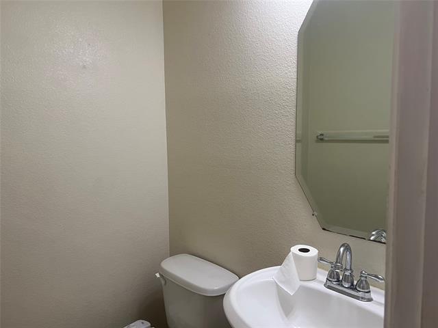 Building Photo - 6949 Sylvan Meadows Dr