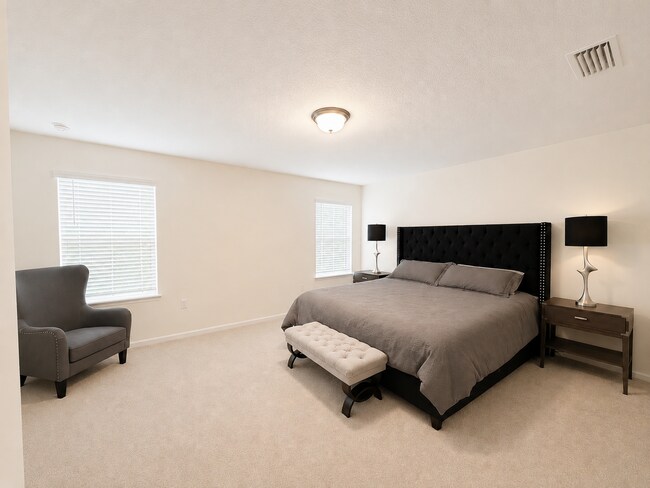 Building Photo - Spacious 5-Bedroom Home in Desirable Wells Creek