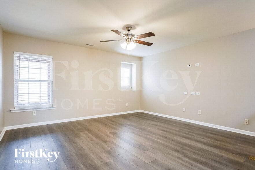 Building Photo - 2 Red Sage Ct