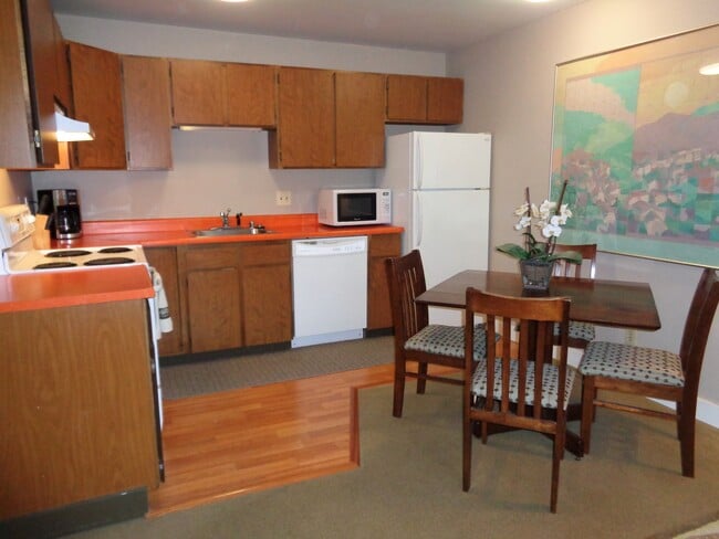 Kitchen / Dining Area - 140 W 11th Ave