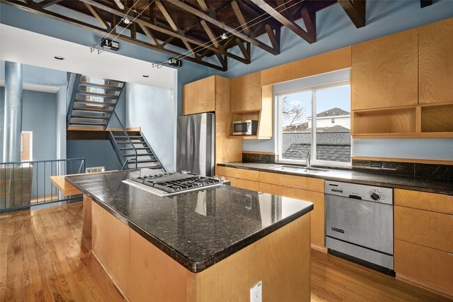 Building Photo - 224 Willard St