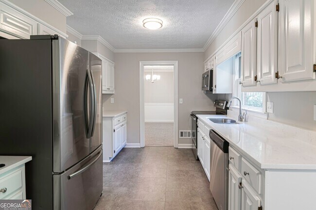 Building Photo - 3165 Henderson Walk