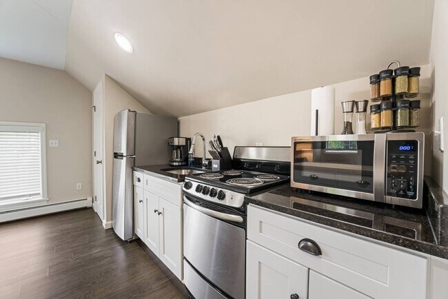 Building Photo - 1439 NY-9P