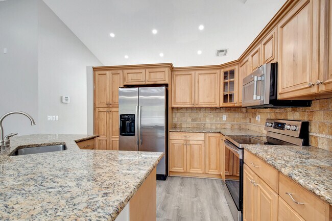 Building Photo - 9953 Majestic Way