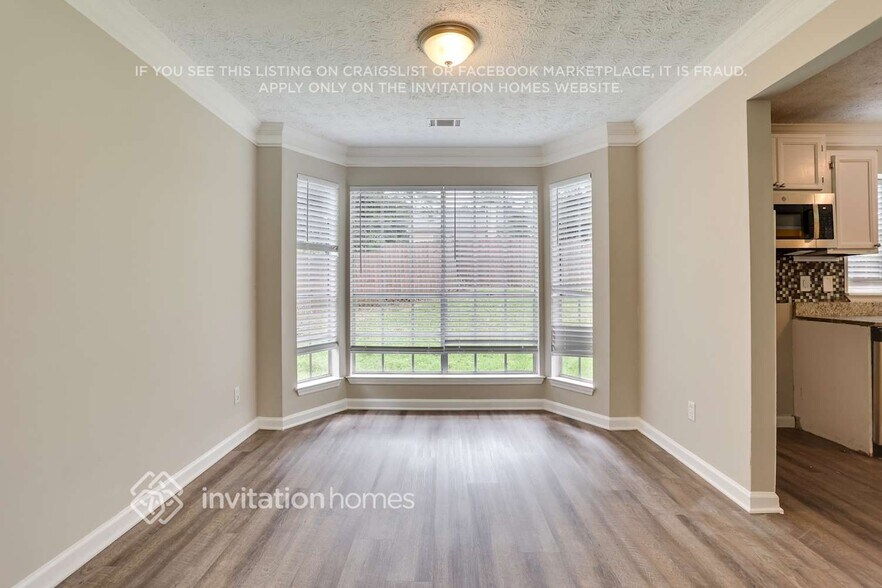 Building Photo - 6574 Eastbriar Dr