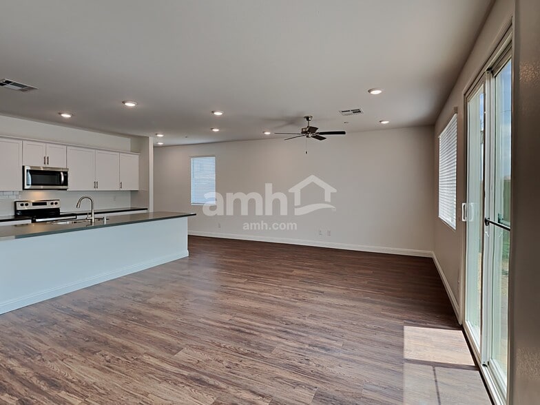 Building Photo - 10069 Aconitum Ct