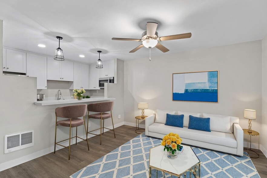 Interior Photo - Point Loma Bay Apartments