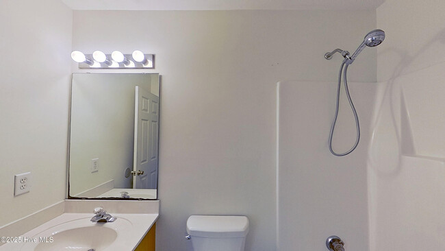 Building Photo - 4240 Sunglow Dr