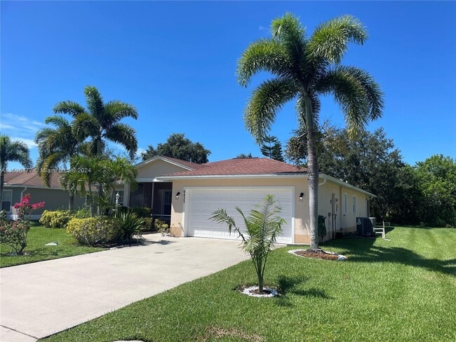 Primary Photo - 6425 Las Palmas Way