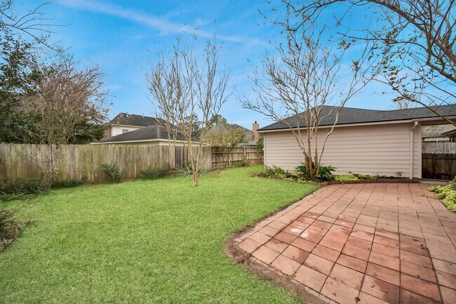 Building Photo - 4418 Bermuda Dr