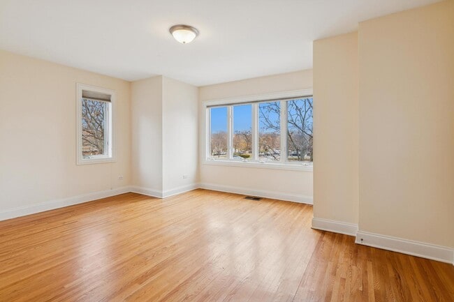 Building Photo - 7748 Lincoln Ave