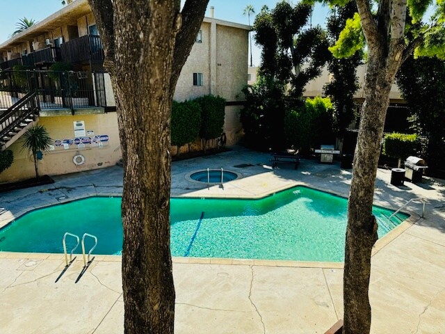 Building Photo - 18445 Collins St