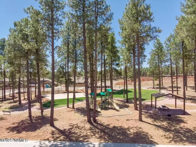 Building Photo - Elegant Presidio in the Pines Home! 5 Bed, 2.5 Bath + 2 Car Gar. & A/C! Students & Small Pets OK!...