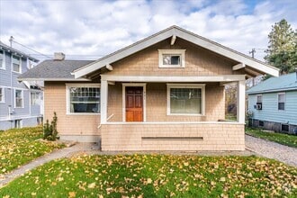 Building Photo - South Hill Charmer 3 bed, 1 bath available...