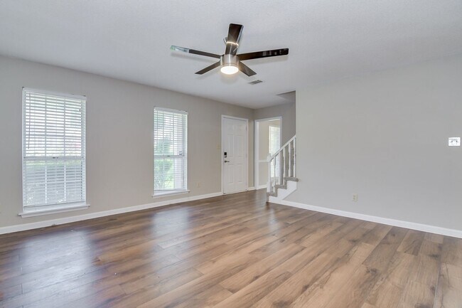 Building Photo - 321 Timberidge Dr