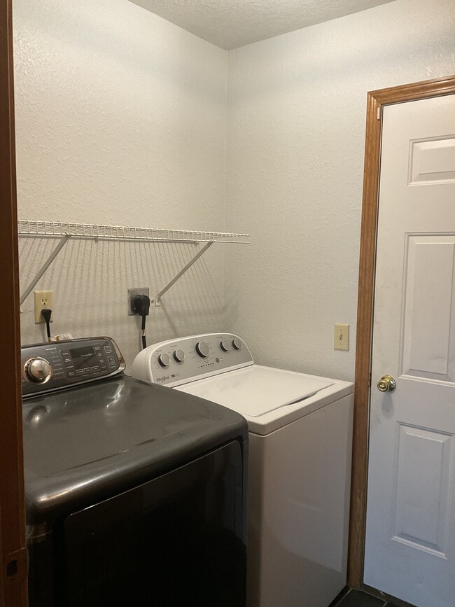 Building Photo - 2607 Sassafras Cove