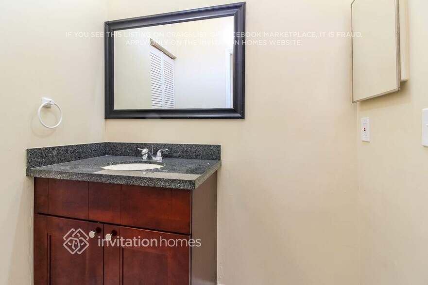 Building Photo - 1324 Fishers Pl