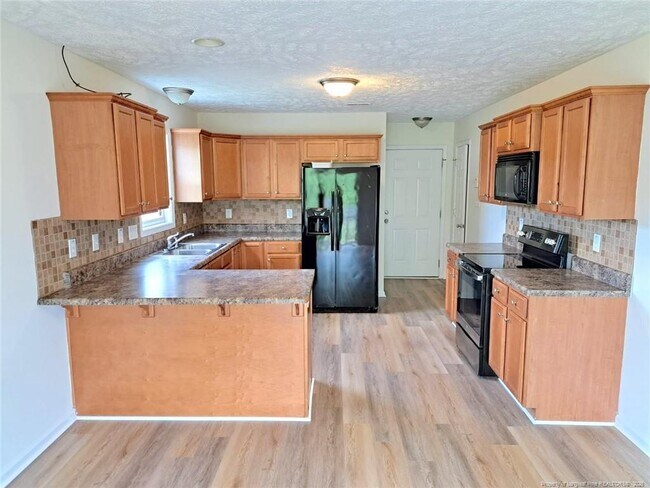 Building Photo - 206 Sandspur Ct