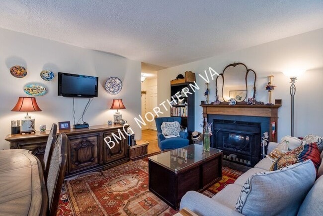 Building Photo - 108 N George Mason Dr