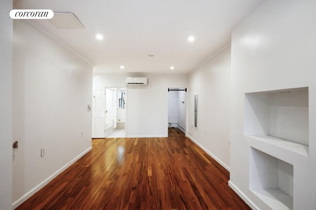 Building Photo - 160 Guernsey St