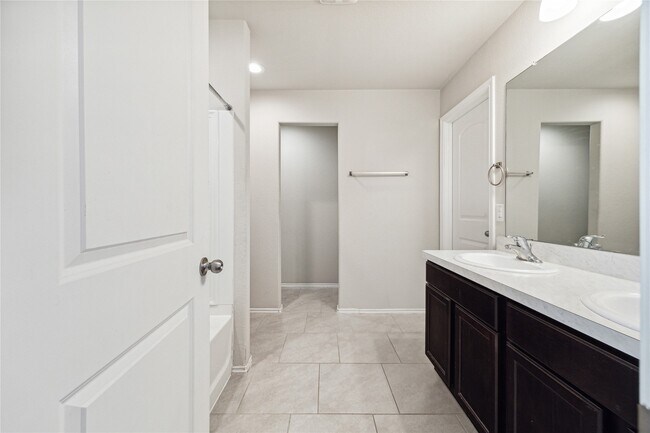 Building Photo - 23618 Bluewood Trace