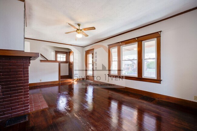 Building Photo - 1109 Creighton Ave
