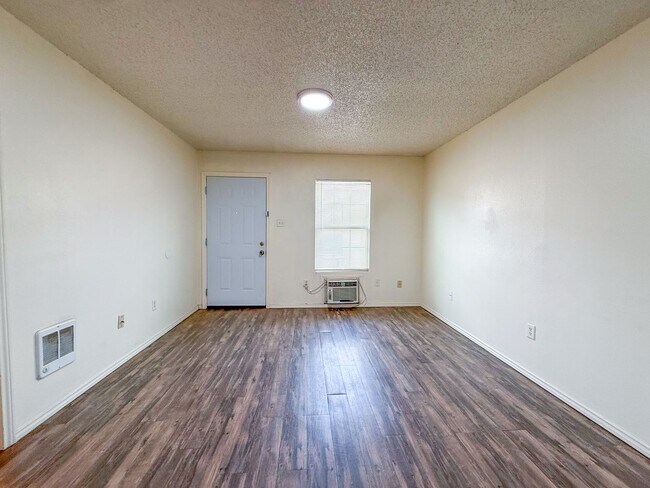 Building Photo - Cozy 1 Bedroom Apartment in Lubbock!