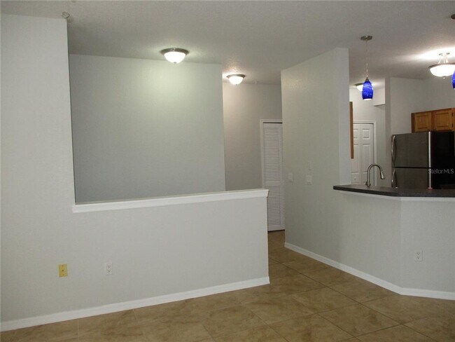 Building Photo - 6055 Westgate Dr