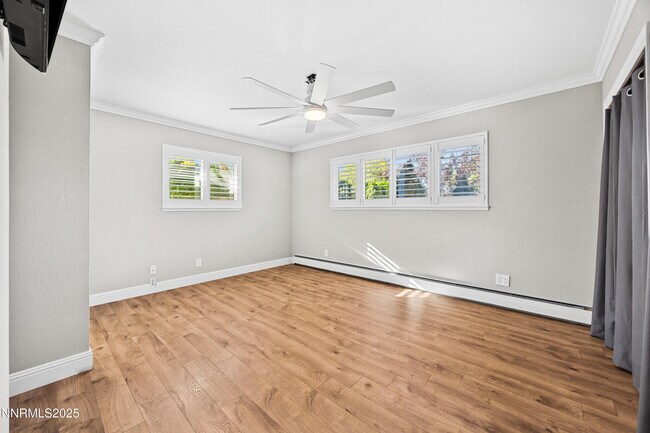 Building Photo - 601 Ivy St